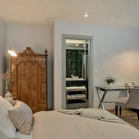 Heritage Hotel 19 4*